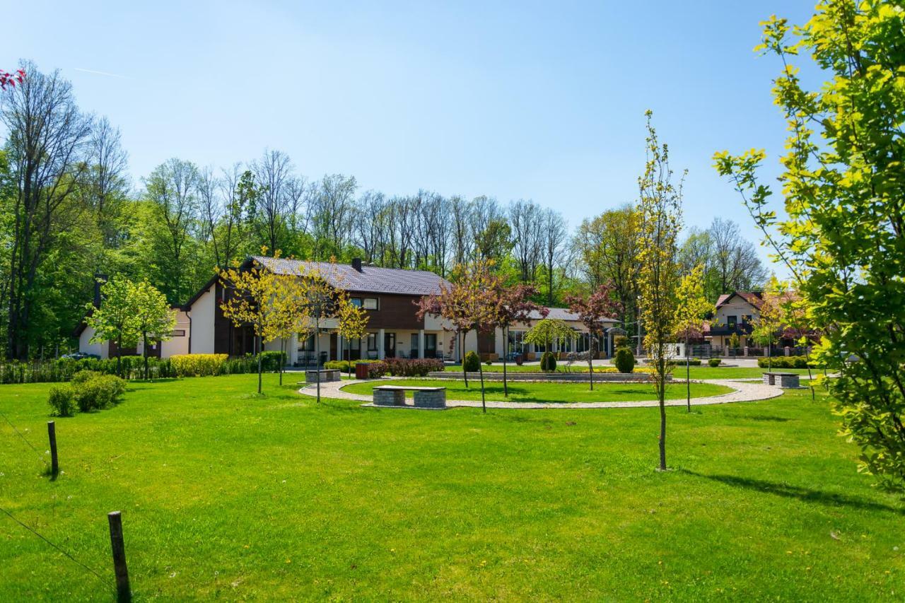 Hotel & Distillery Monogram Gradac  Zewnętrze zdjęcie