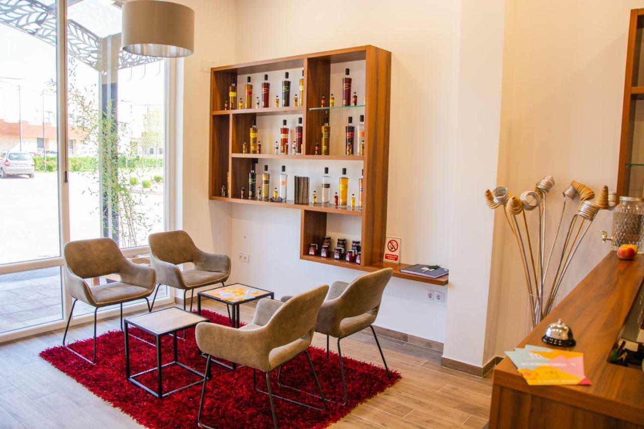 Hotel & Distillery Monogram Gradac  Zewnętrze zdjęcie