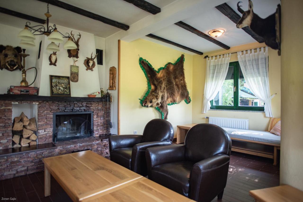 Hotel & Distillery Monogram Gradac  Zewnętrze zdjęcie