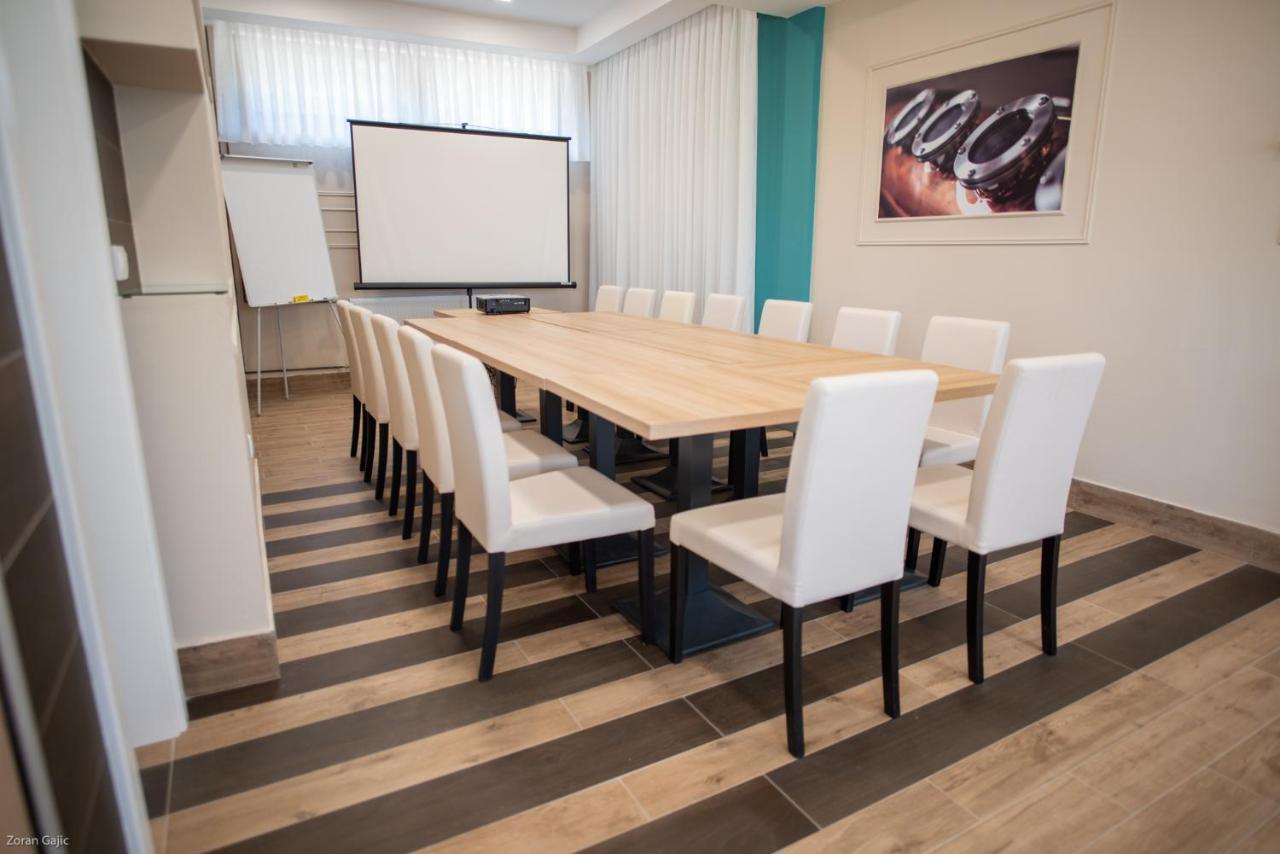 Hotel & Distillery Monogram Gradac  Zewnętrze zdjęcie