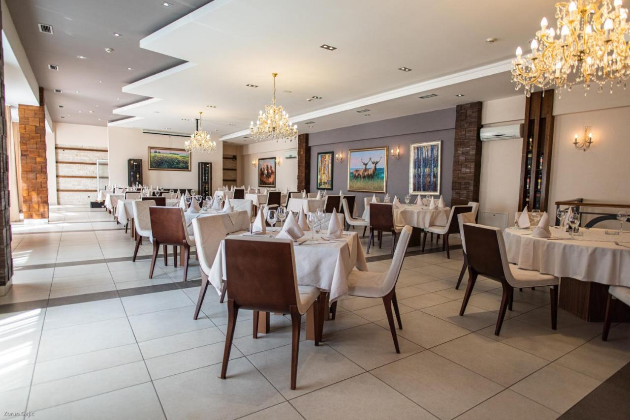 Hotel & Distillery Monogram Gradac  Zewnętrze zdjęcie