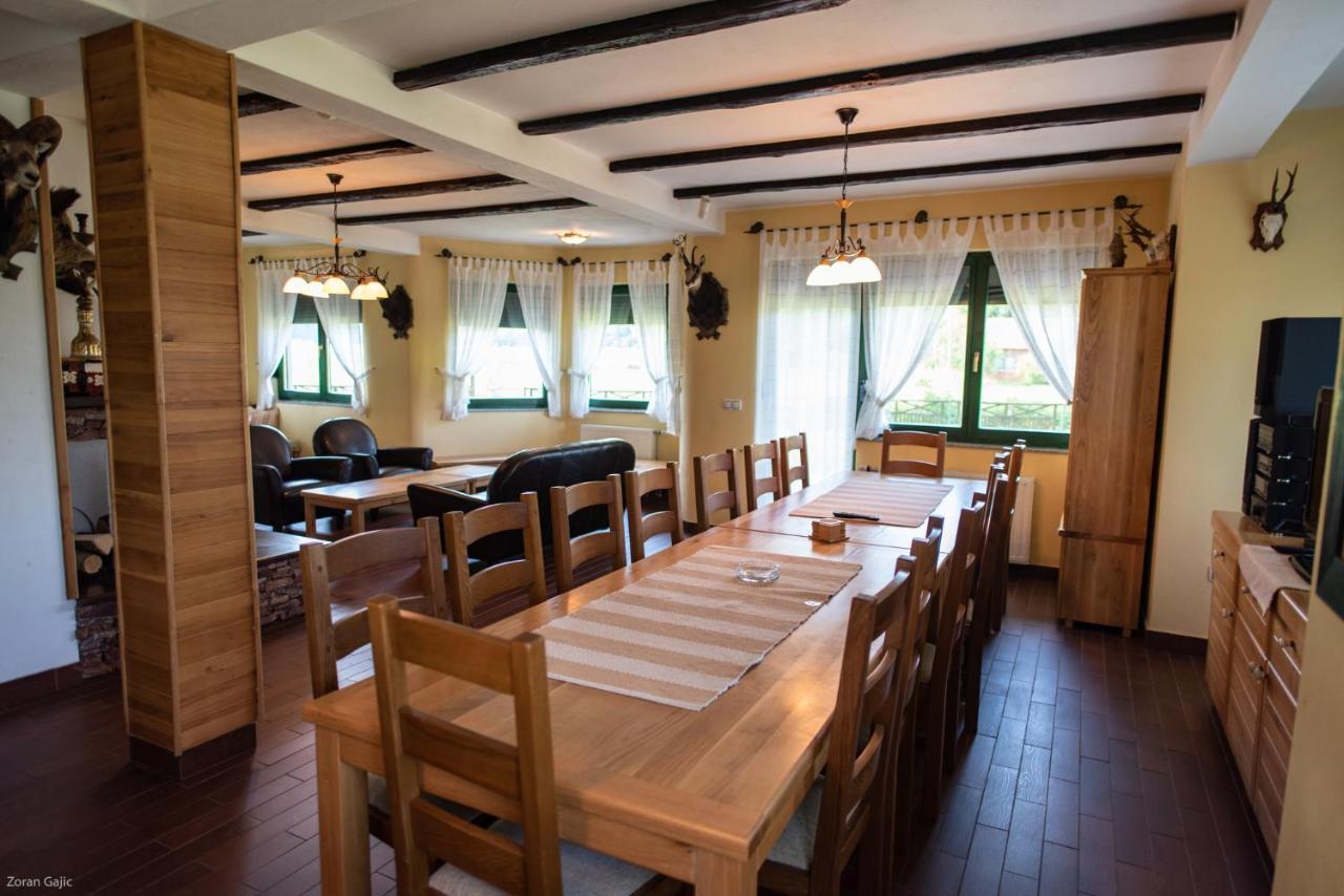 Hotel & Distillery Monogram Gradac  Zewnętrze zdjęcie
